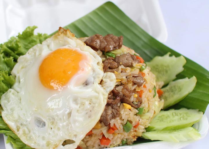 Fried rice beef, Angkor Night Market Street Food Stalls