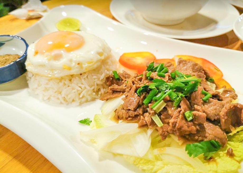 Beef Lok lak at Tevy’s Place Cheap Eats & Street Food in Siem Reap