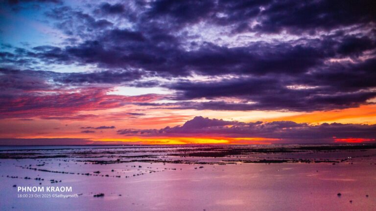 Phnom-Kraom-Sunset Siem Reap, Cambodia